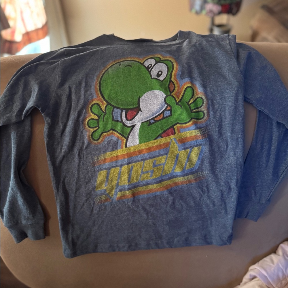 Youth Medium Longsleeve